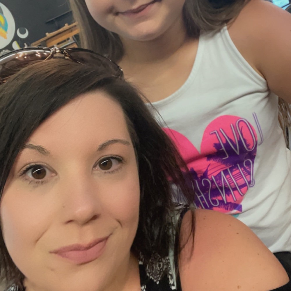 Meet your Posher, Nicole